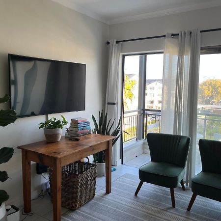 Luxury One Bedroom Apartment Somerset West Exterior foto